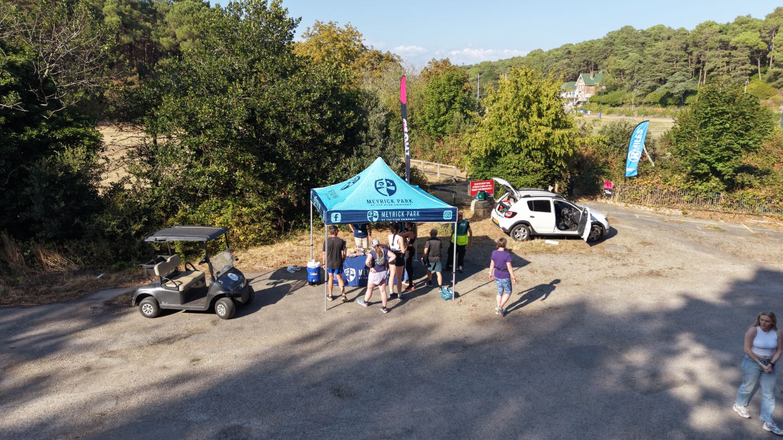 Aid station and crew at Meyrick Park during the race
